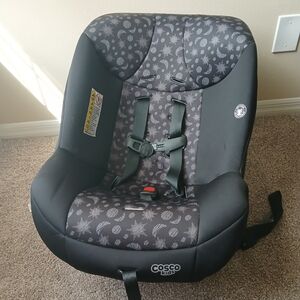 Cosco Kids Convertible Car Seat in Black & Gray Star Pattern